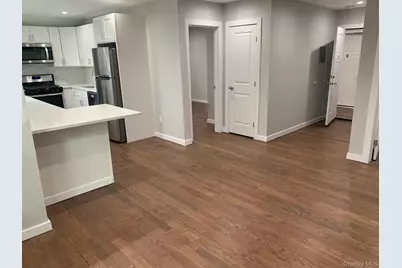 71 Lannon Place #D, Port Washington, NY 11050 - Photo 5