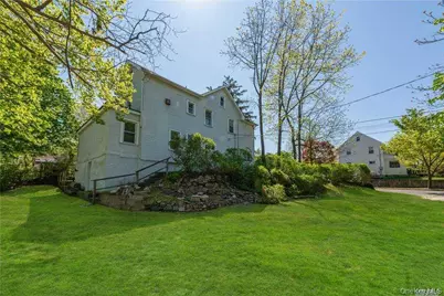 71 Lannon Place #D, Port Washington, NY 11050 - Photo 11