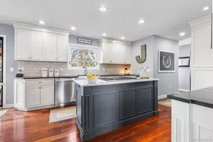 30 Myrtle Ln, Patchogue, NY 11772 - Photo 13