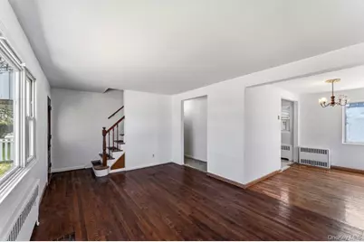 712 Park Avenue, Uniondale, NY 11553 - Photo 5