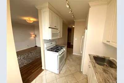 27110 Grand Central Parkway #16N, Floral Park, NY 11005 - Photo 13