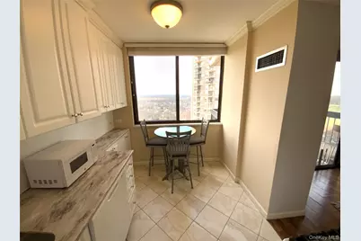 27110 Grand Central Parkway #16N, Floral Park, NY 11005 - Photo 11