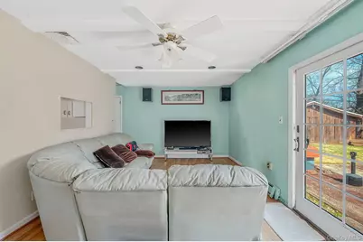 61 Southgate Road, Valley Stream, NY 11581 - Photo 13