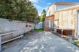 61 Southgate Rd, Valley Stream, NY 11581 - Photo 39