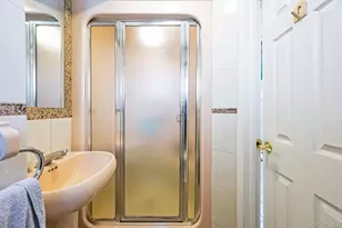 61 Southgate Rd, Valley Stream, NY 11581 - Photo 19