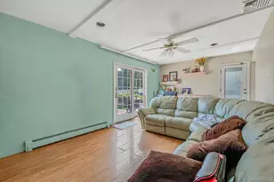 61 Southgate Rd, Valley Stream, NY 11581 - Photo 15