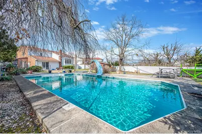 61 Southgate Road, Valley Stream, NY 11581 - Photo 45