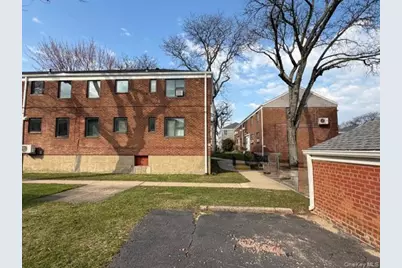 67-29 Bell Boulevard #2, Bayside, NY 11364 - Photo 3