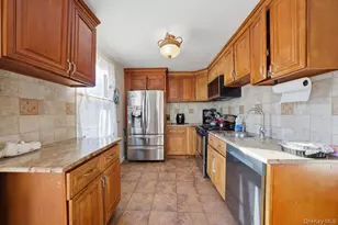 115 Young Ave, Yonkers, NY 10710 - Photo 7