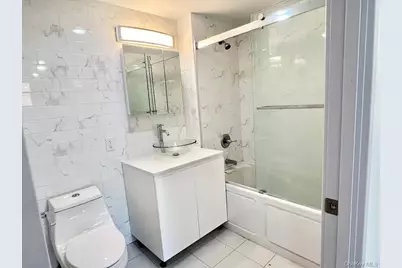 55 S Middle Neck Road #4 C, Great Neck, NY 11021 - Photo 7