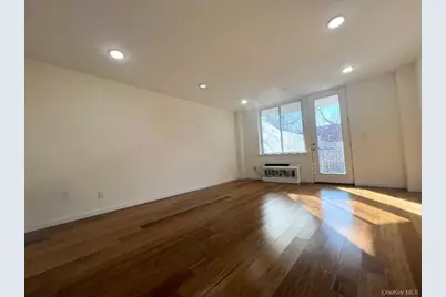 55 S Middle Neck Road #4 C, Great Neck, NY 11021 - Photo 3