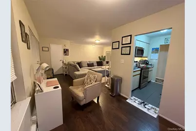 903 Towne House Village, Islandia, NY 11749 - Photo 7