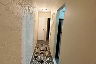 903 Towne House Village, Islandia, NY 11749 - Photo 9