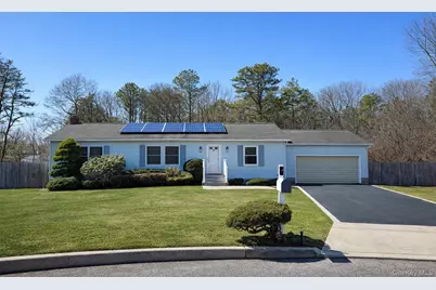 4 Mews Court, Holtsville, NY 11742 - Photo 1