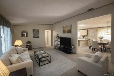 4 Mews Court, Holtsville, NY 11742 - Photo 3