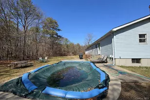 4 Mews Ct, Holtsville, NY 11742 - Photo 19