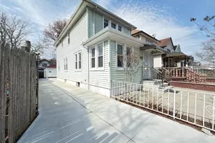 94-72 199th St, Hollis, NY 11423 - Photo 3