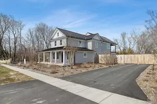 178 Main Rd, Riverhead, NY 11901 - Photo 3