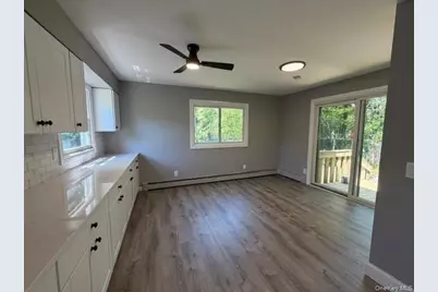 130 Park Lane, Middle Island, NY 11953 - Photo 11