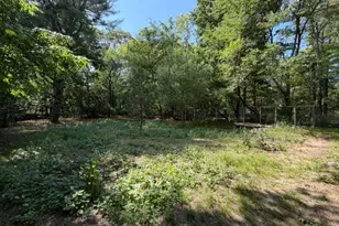 130 Park Ln, Middle Island, NY 11953 - Photo 5
