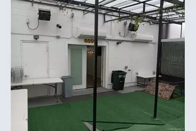 2195 New England Thru Way, Bronx, NY 10475 - Photo 9