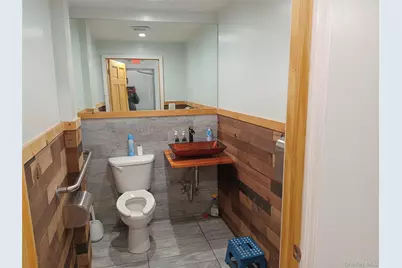 2195 New England Thru Way, Bronx, NY 10475 - Photo 5