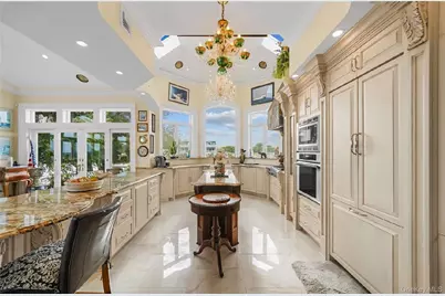 238 W Islip Road, West Islip, NY 11795 - Photo 7