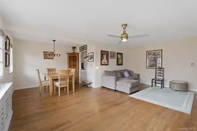 425 Tompkins Avenue #13, Mamaroneck, NY 10543 - Photo 5