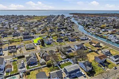 71 Orchard Street, Lindenhurst, NY 11757 - Photo 43