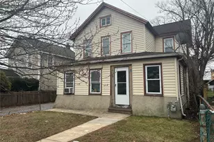 73 Raynor St, Freeport, NY 11520 - Photo 3