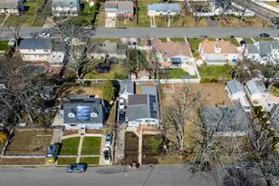 255 26th St, Copiague, NY 11726 - Photo 35