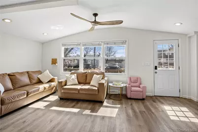 255 26th Street, Copiague, NY 11726 - Photo 3