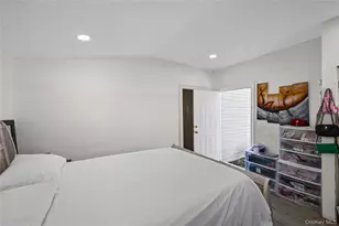 255 26th St, Copiague, NY 11726 - Photo 23