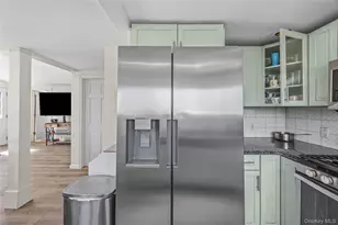 255 26th St, Copiague, NY 11726 - Photo 13