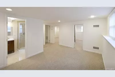 6 Patricia Street, Plainview, NY 11803 - Photo 13