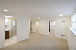 6 Patricia St, Plainview, NY 11803 - Photo 13