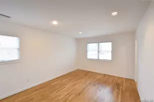 6 Patricia St, Plainview, NY 11803 - Photo 9