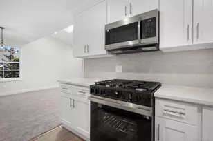 108 Maya Cir, Central Islip, NY 11722 - Photo 9