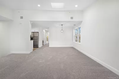 108 Maya Circle, Central Islip, NY 11722 - Photo 11