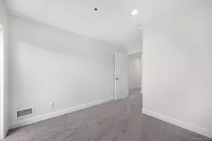 108 Maya Cir, Central Islip, NY 11722 - Photo 21