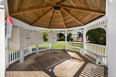 108 Maya Circle, Central Islip, NY 11722 - Photo 37