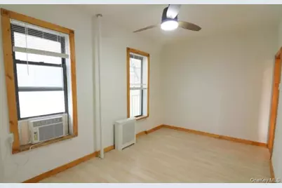 300 N 8th Street, Brooklyn, NY 11211 - Photo 5