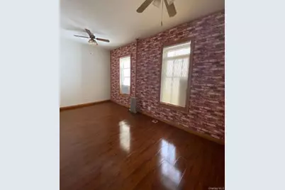 300 N 8th Street, Brooklyn, NY 11211 - Photo 19