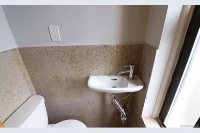 300 N 8th Street, Brooklyn, NY 11211 - Photo 9