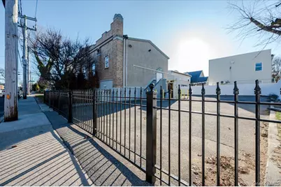 134 Jefferson Street, Inwood, NY 11096 - Photo 25