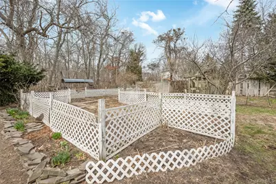 50 Bayview Avenue, East Islip, NY 11730 - Photo 11