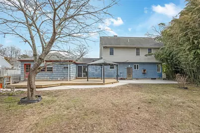 50 Bayview Avenue, East Islip, NY 11730 - Photo 13