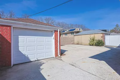 22447 76th Road, Oakland Gardens, NY 11364 - Photo 45