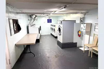 35 Floral Boulevard #1A, Floral Park, NY 11001 - Photo 15