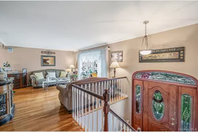 27 Spencer Way, Kings Park, NY 11754 - Photo 5